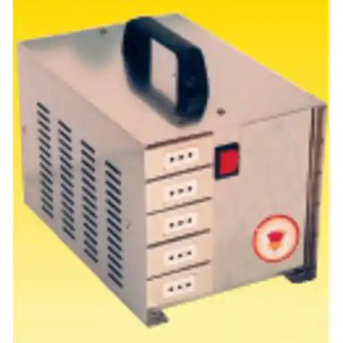 Begrenztes Angebot PDU5S Transformator 500W für 5 Pizzawarmhaltetaschen, Maße 28 x 19 x H 23 cm, Gewicht 9,1 Kg